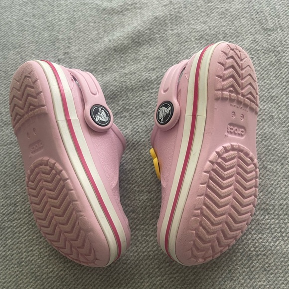 CROCS Kids Size 6C Light Pink Clogs with Fun Charms - Picture 10 of 13
